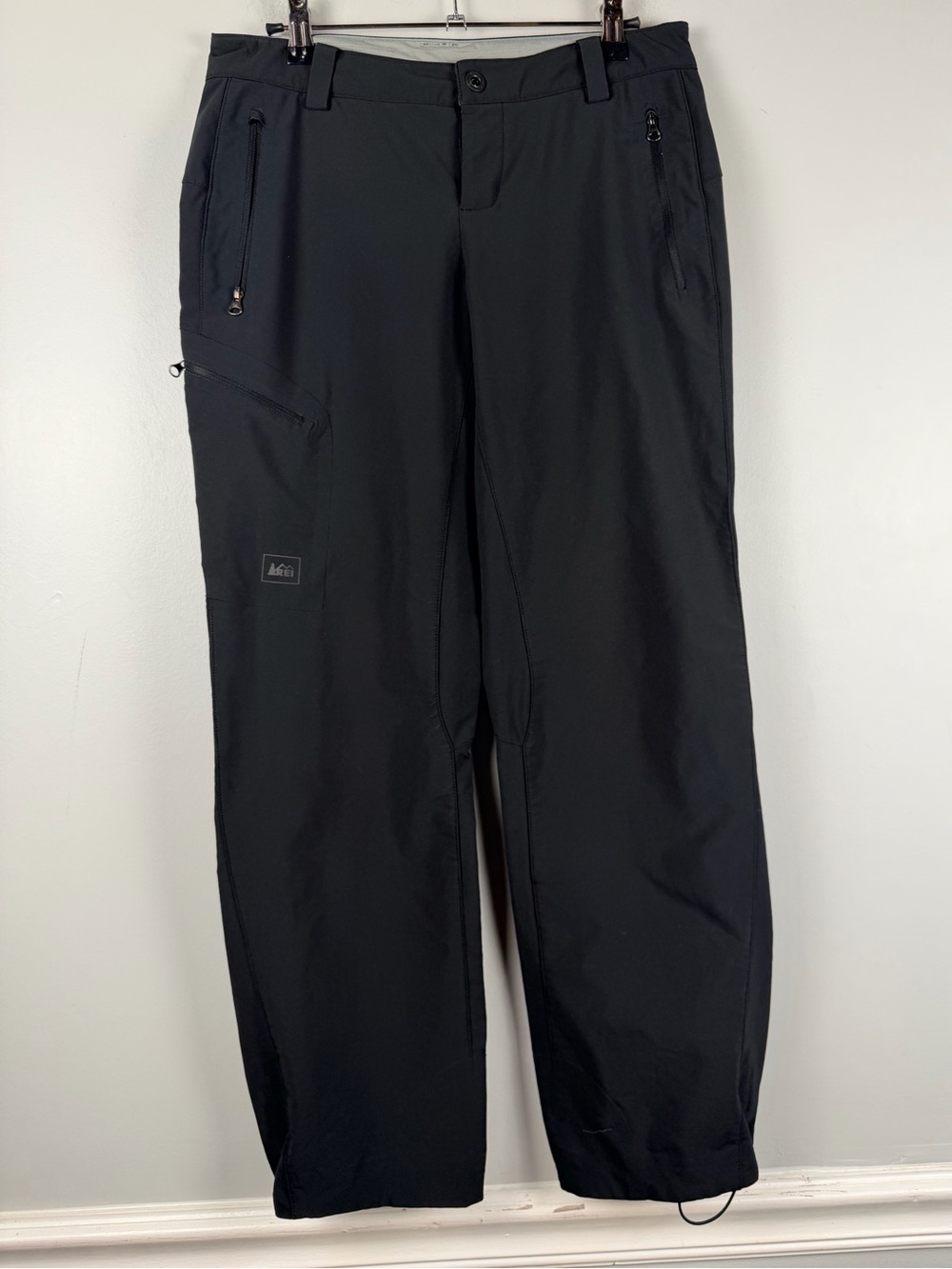 REI women’s black rain pants size 4 petite